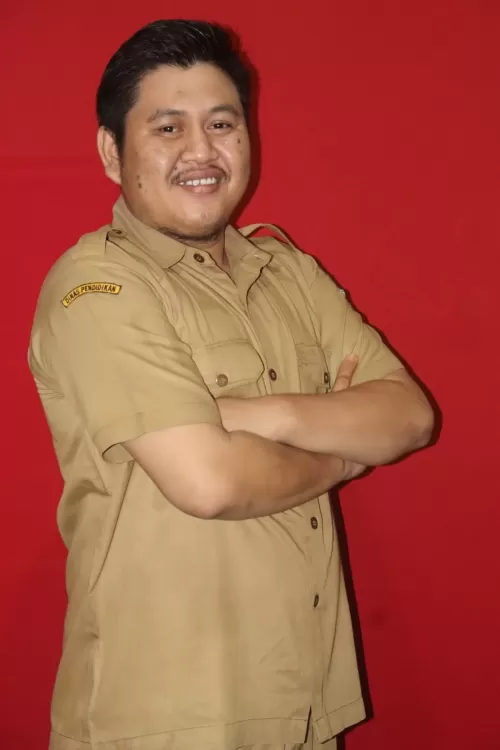 Taufik Nur Rachman, S.Pd